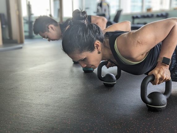 BESPOKE NUTRITION & FITNESS TRAINING